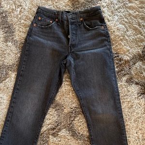 Never worn AMAZING Levi’s!